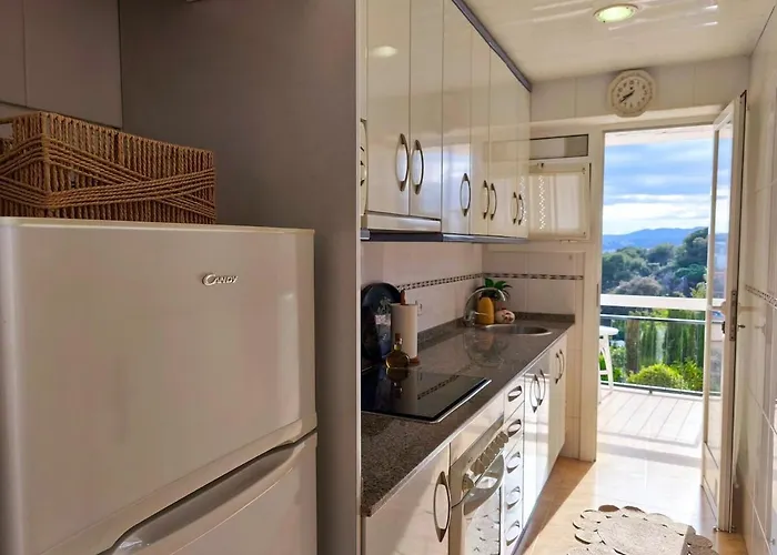 Costa Brava, Seaview! Nearby Apartment *