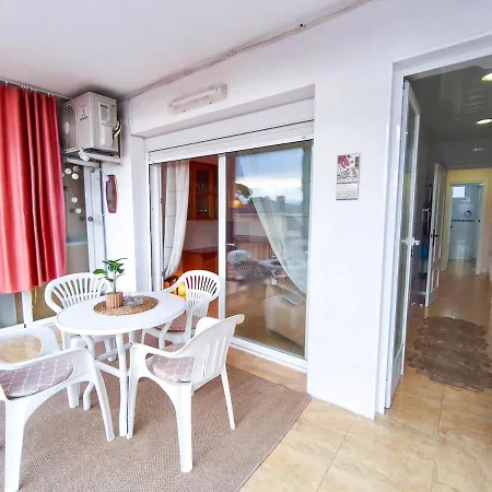 New Costa Brava, Seaview! Nearby Apartamento