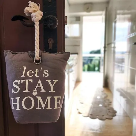 New Costa Brava, Seaview! Nearby Apartamento *